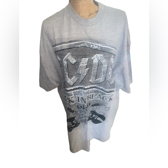 AC/DC Back In Black 1980 USA T-Shirt - Picture 2 of 6